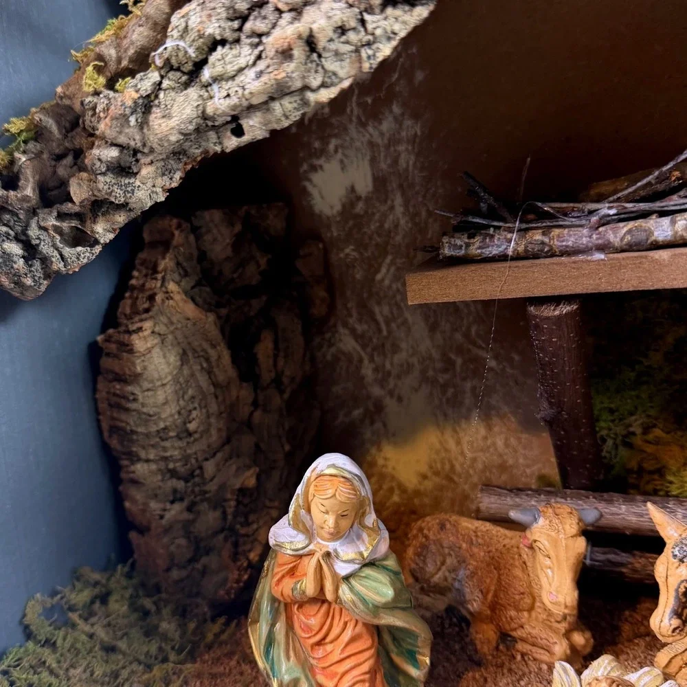 Euromarchi Made In Italy Nativity Hand-Painted Presepe Holy Family Stable NEW - Picture 6 of 12